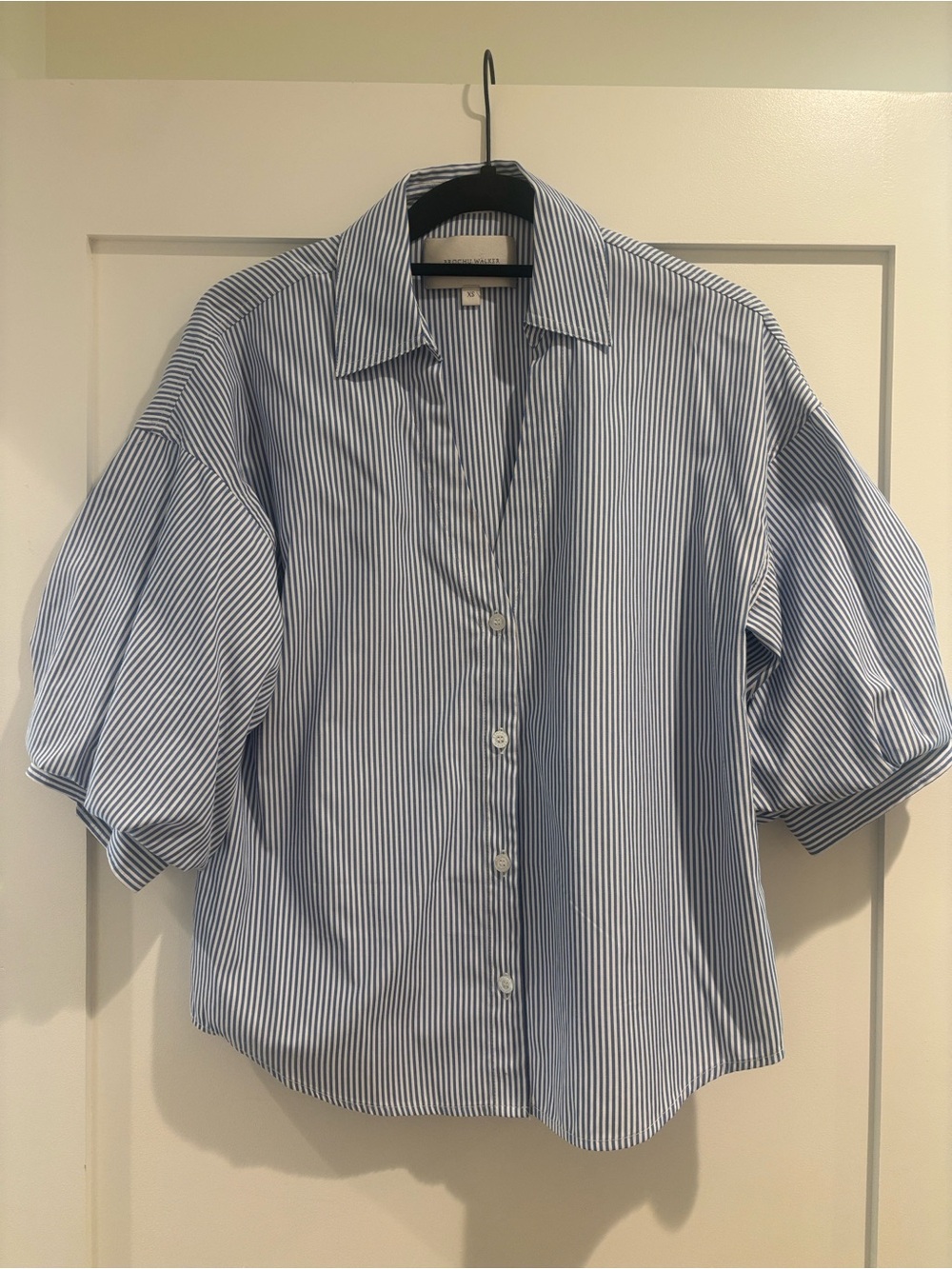 Brochu Walker Puffed, 3/4 Length Sleeve Blue Stripe Button-Down Shirt